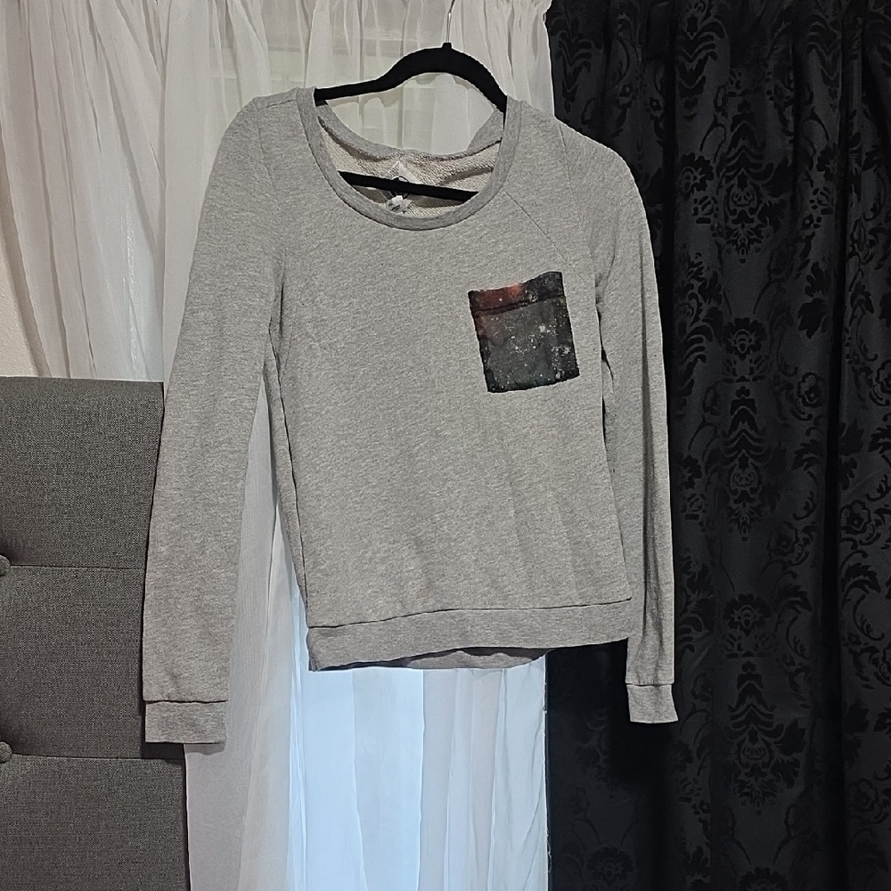 Gray Volcom Sweatshirt with Black Pocket